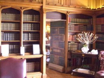 Dalhousie Castle - bibliotek bar